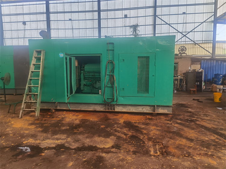 200KW康明斯發電機組